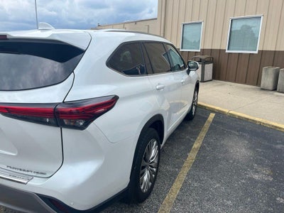 2022 Toyota Highlander Platinum