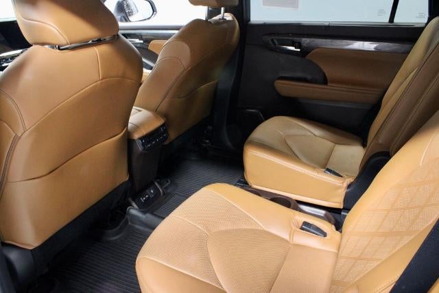 2022 Toyota Highlander Platinum