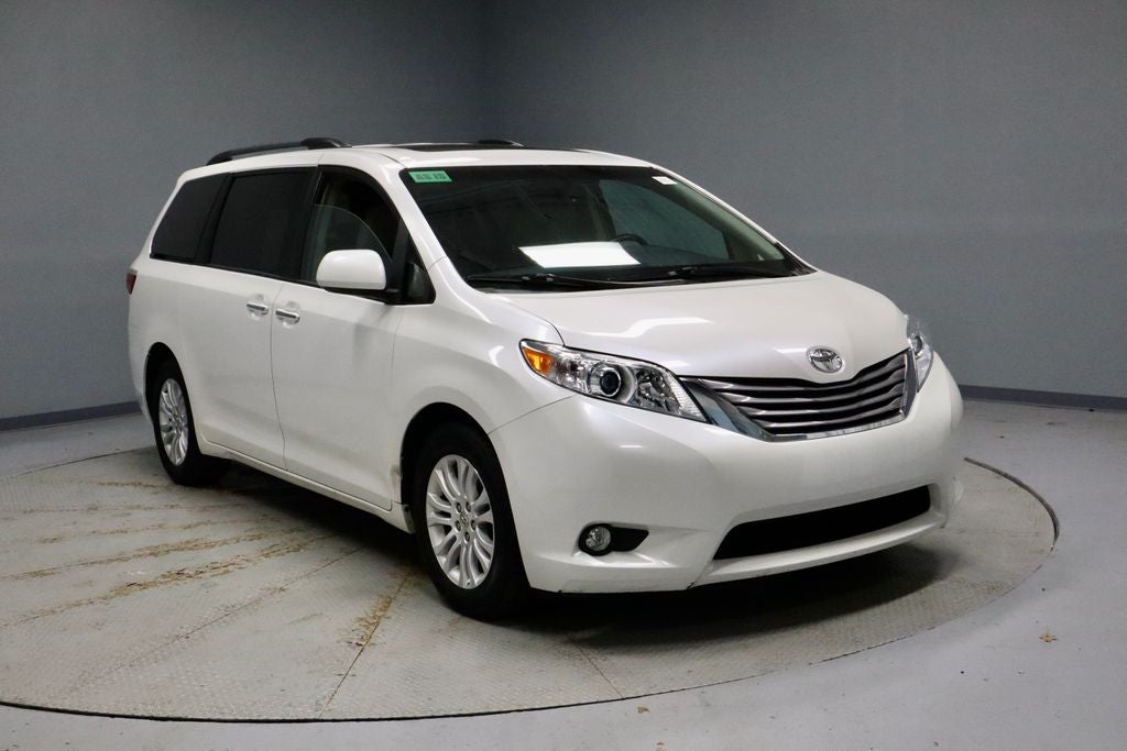 2015 Toyota Sienna XLE