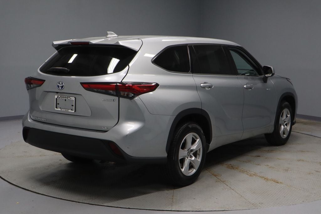 2021 Toyota Highlander LE