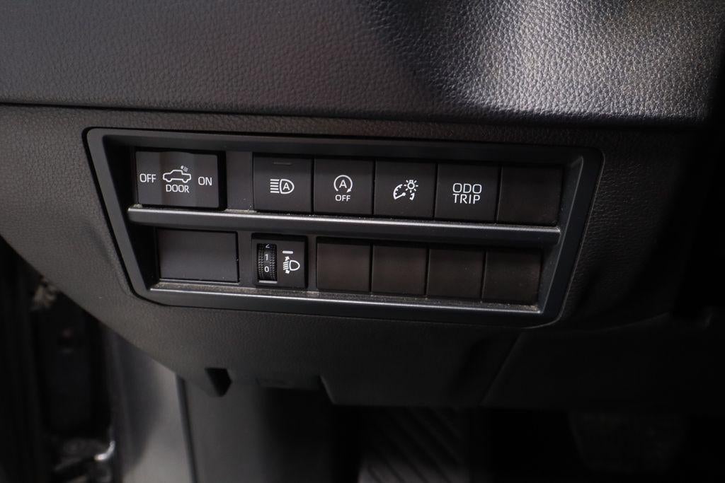 2025 Toyota Tundra 4WD SR5