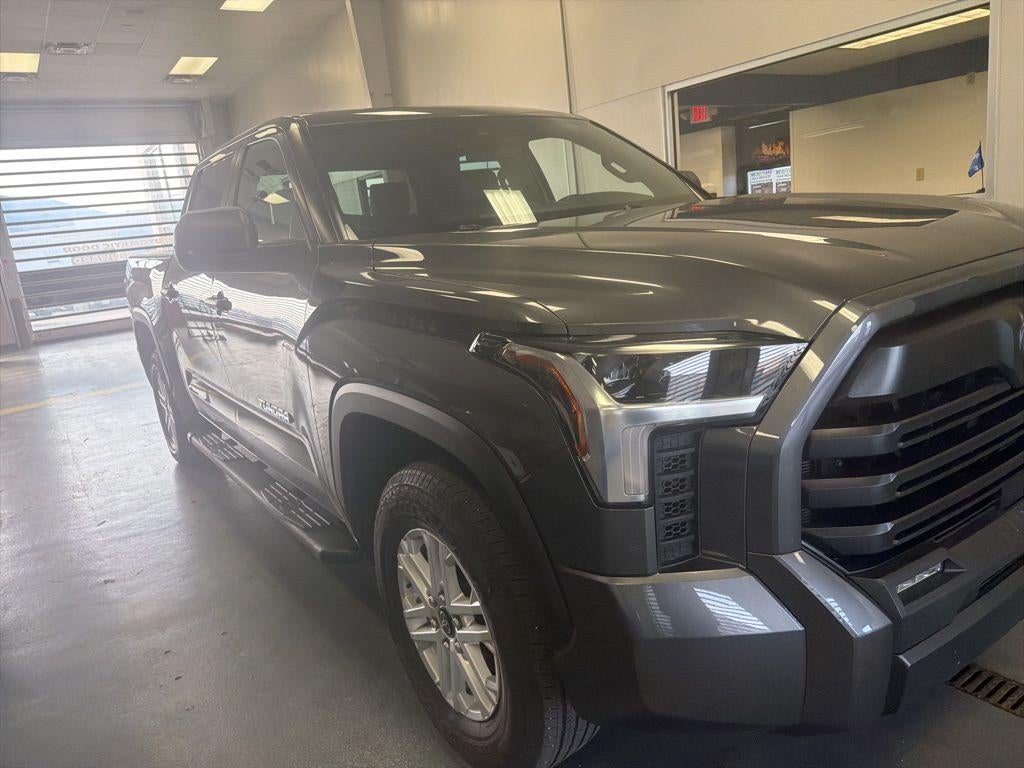 2025 Toyota Tundra 4WD SR5