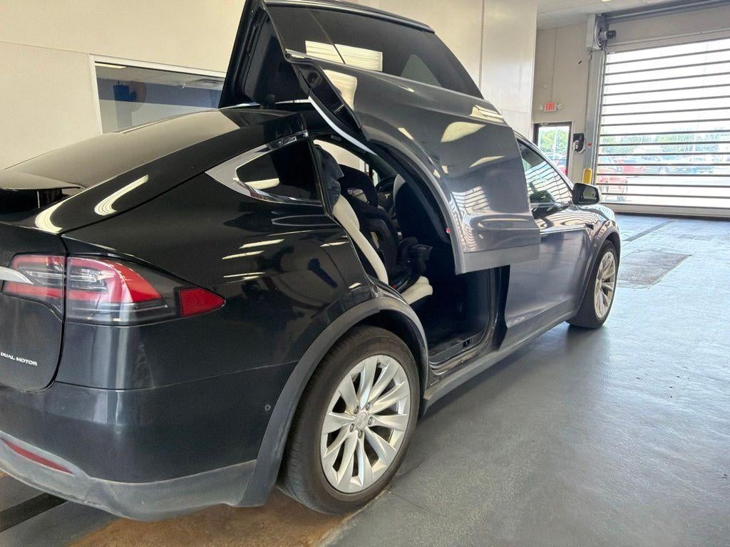 2020 Tesla Model X Long Range