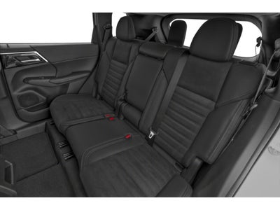 2022 Mitsubishi Outlander Base