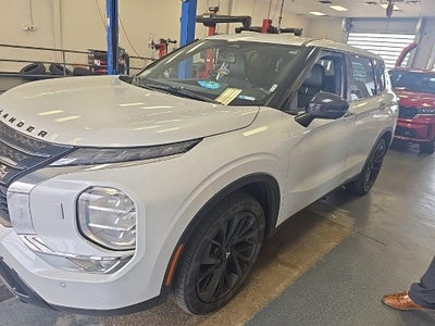2023 Mitsubishi Outlander SE Black Edition