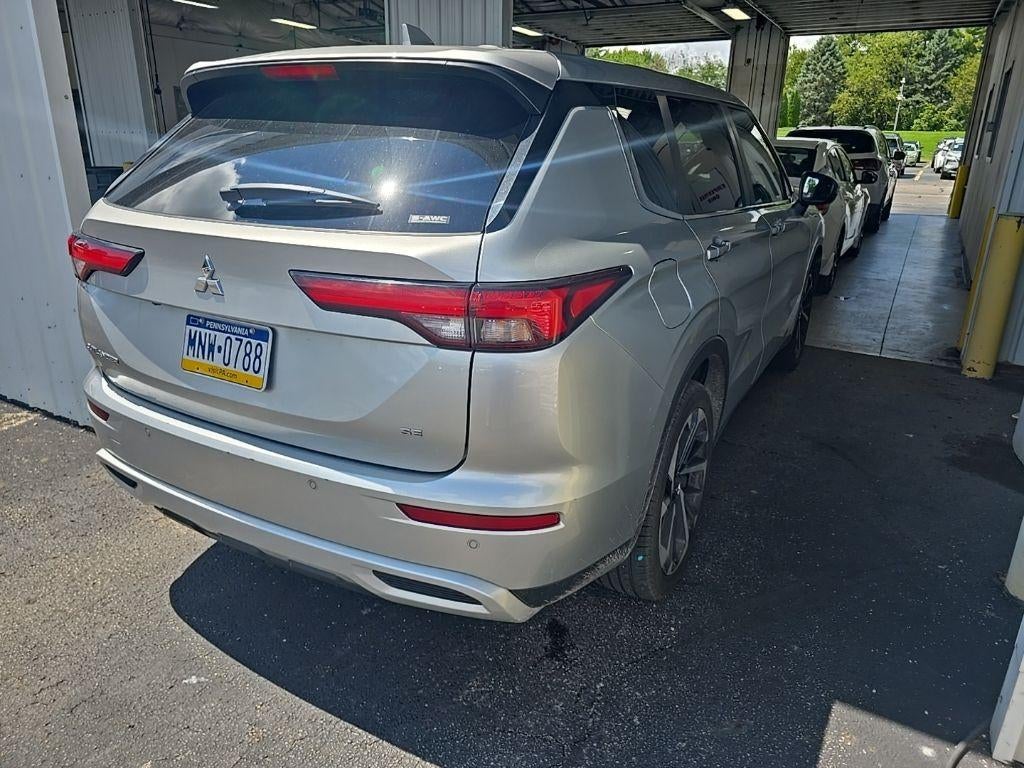 2024 Mitsubishi Outlander SE