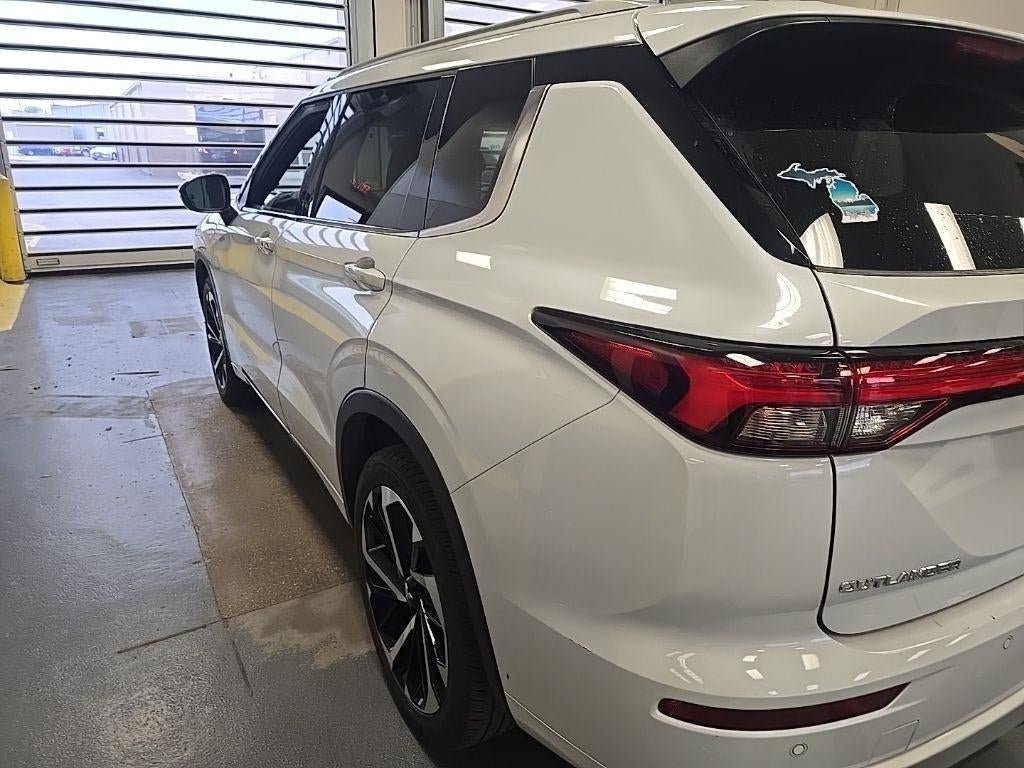 2022 Mitsubishi Outlander SEL