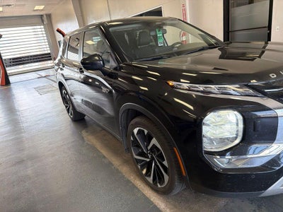 2023 Mitsubishi Outlander PHEV SE