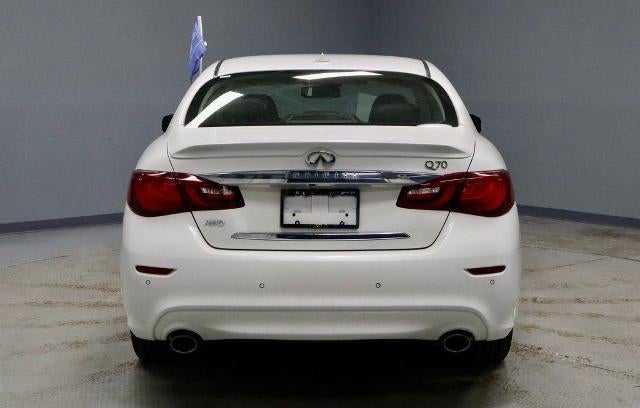 2017 INFINITI Q70 3.7X