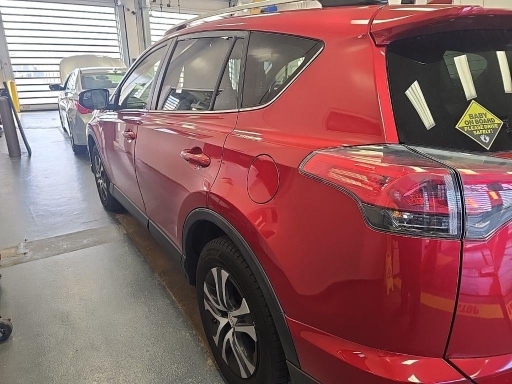 2016 Toyota RAV4 LE