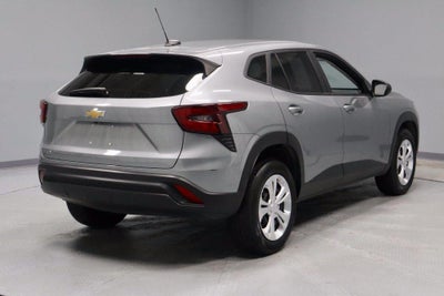 2025 Chevrolet Trax LS