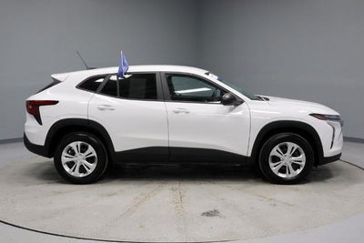 2025 Chevrolet Trax LS