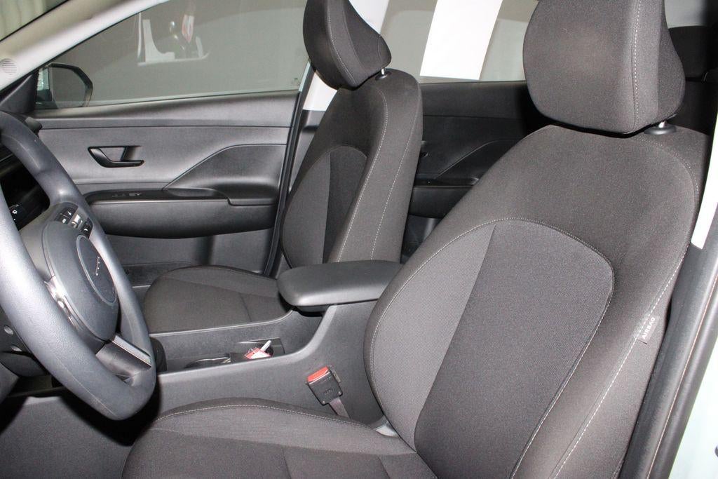 2024 Hyundai KONA SE
