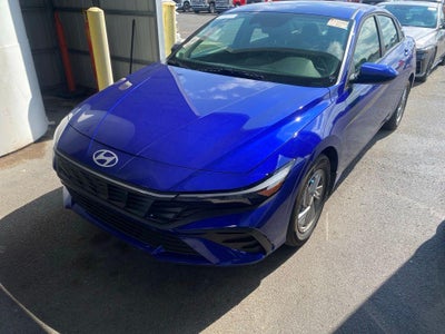 2025 Hyundai ELANTRA SE