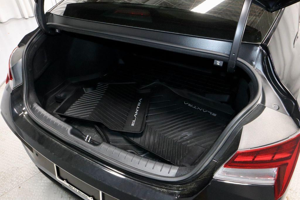 2024 Hyundai ELANTRA Hybrid Limited