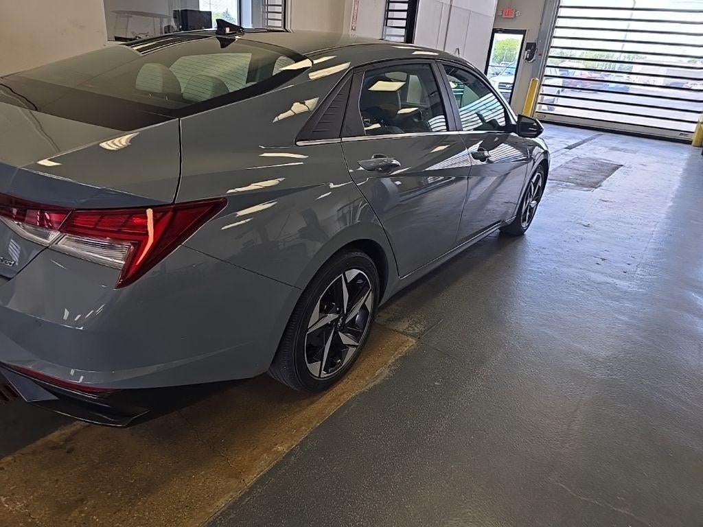 2021 Hyundai ELANTRA Limited