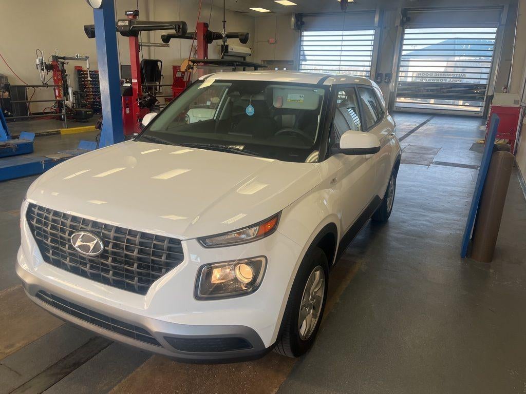 2023 Hyundai VENUE SE