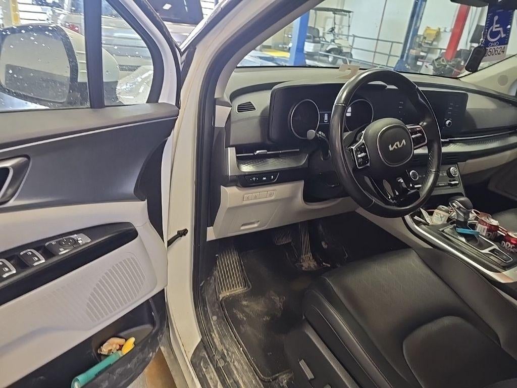 2023 Kia Carnival LX