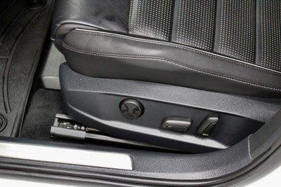 2019 Volkswagen Golf R DCC & Navigation 4Motion