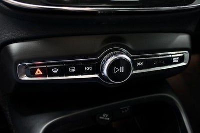 2022 Volvo XC40 T5 Inscription