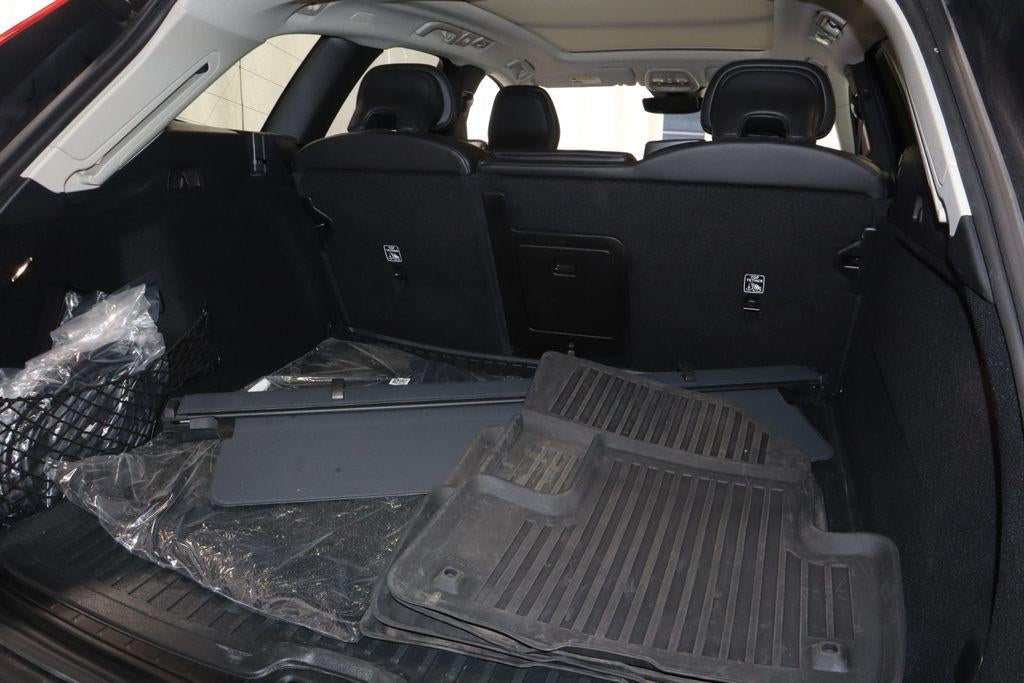 2024 Volvo XC60 Recharge Plug-In Hybrid T8 Plus Dark Theme