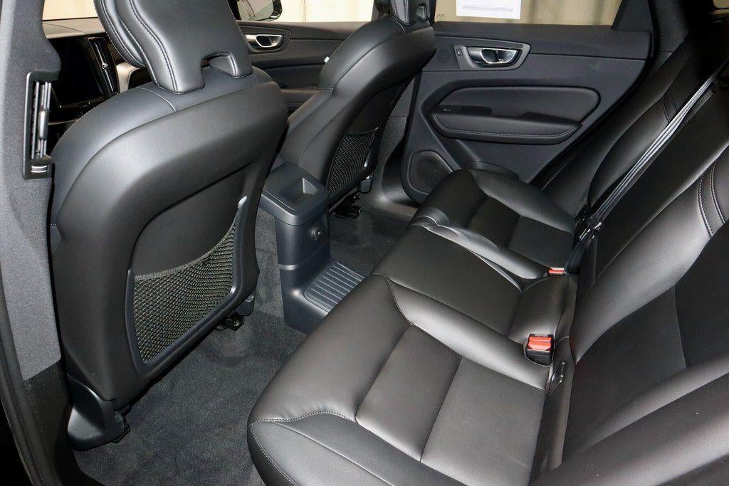 2024 Volvo XC60 Recharge Plug-In Hybrid T8 Plus Dark Theme